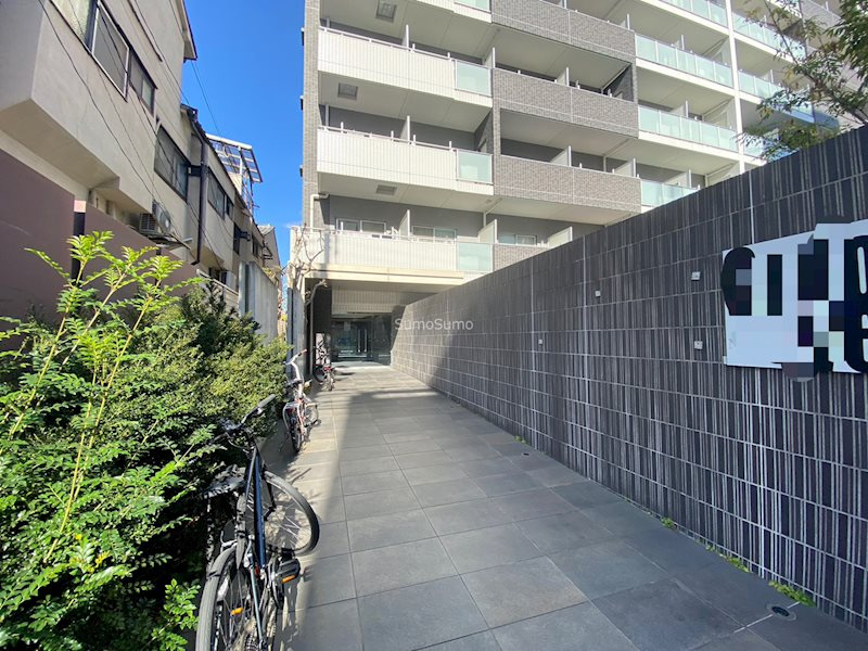 グルーヴ日本橋のエントランス