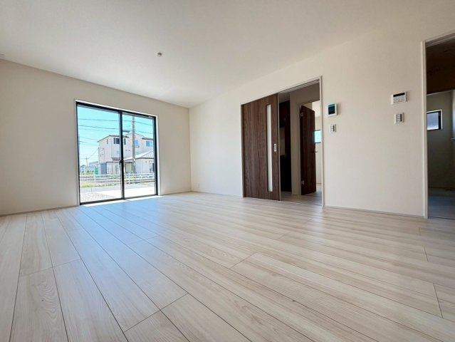 【商談中】リーブルガーデン　岐阜市河渡　全5区画分譲の居間・リビング|リビング別角度
