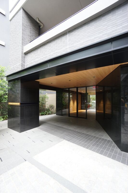 福岡市中央区清川３丁目の賃貸マンションのエントランス