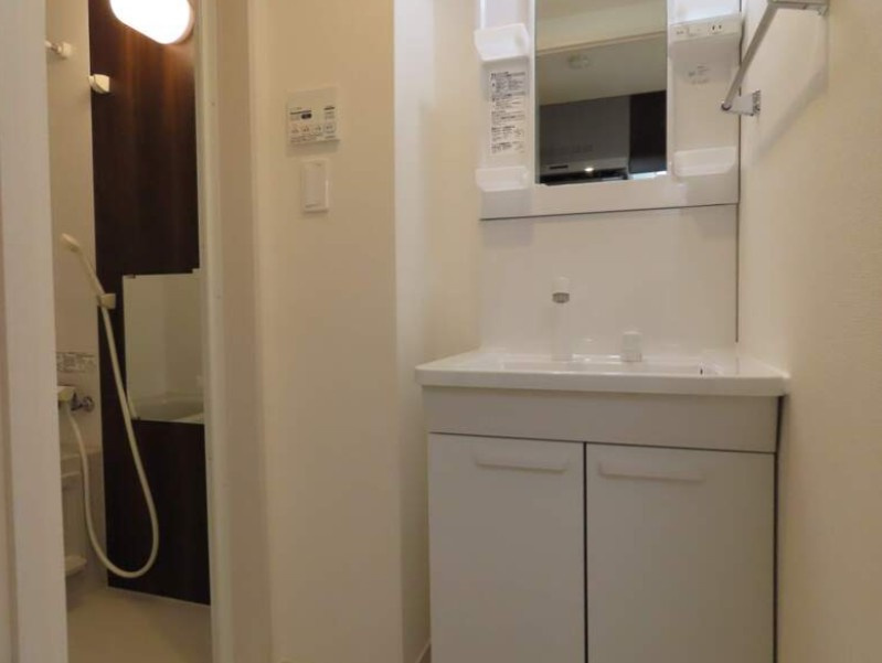 リブリ・小岩の独立洗面台