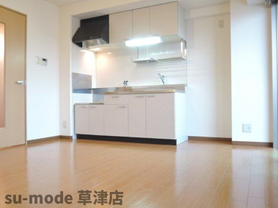 【居間・リビング】 | HAT'S | リビングです