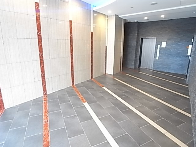 セレニテ神戸プリエのロビー|ロビーです