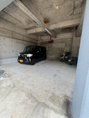 サニーパレス白川台の駐車場|駐車場に車を止められます