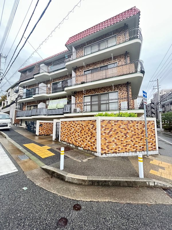 グリーンハイツ六甲の外観