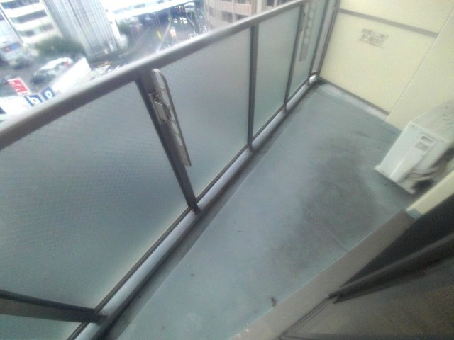 YKハイツ西明石Ⅱのバルコニー