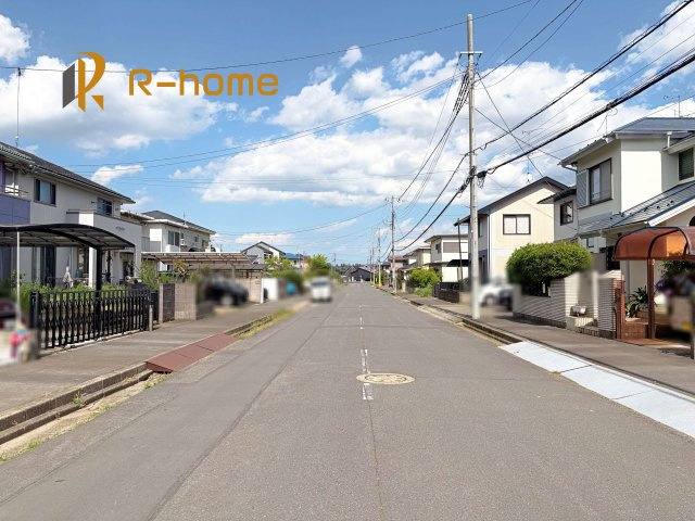 稲敷郡阿見町55期　新築戸建て　1号棟の前面道路含む現地写真|堂々！建物完成♪実際のお部屋をご見学可能です♪
ご見学が一番の資料！お気軽にお問い合わせ下さい♪