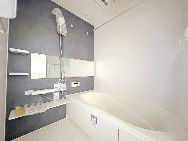 稲敷郡阿見町55期　新築戸建て　1号棟の浴室|足を伸ばしてもゆったりできるバスルーム♪機能性も取り入れて使い易さも保証します♪