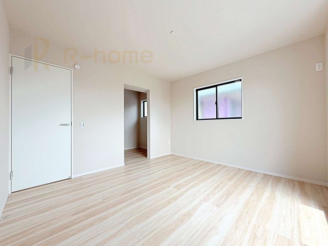 稲敷郡阿見町55期　新築戸建て　1号棟の洋室|収納便利なウォークインクローゼット付きの洋室♪
明るく風通しの良いお部屋です♪