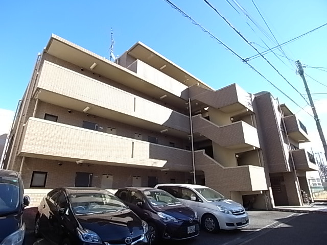 ケイズ本山の外観