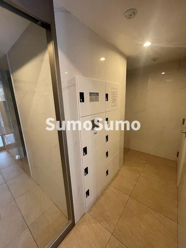 クレストタップ神戸湊町ブランのその他共用部分|落ち着いたロビーです