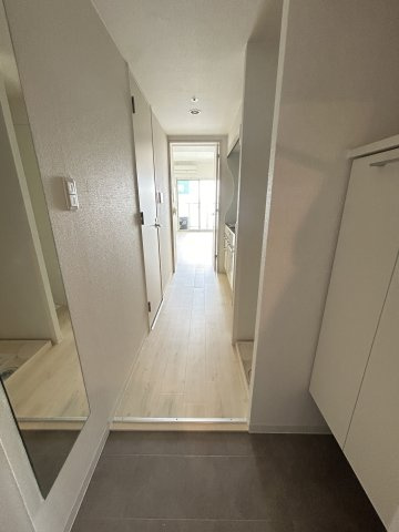 セレニテ神戸元町の玄関