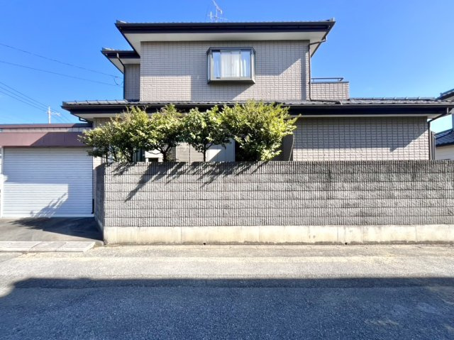 【中古戸建】館林市堀工町の外観|■外観｜ここから始まる「日常」はご家族にとってかけがえのない時間となります。少しでも豊かに、快適に。