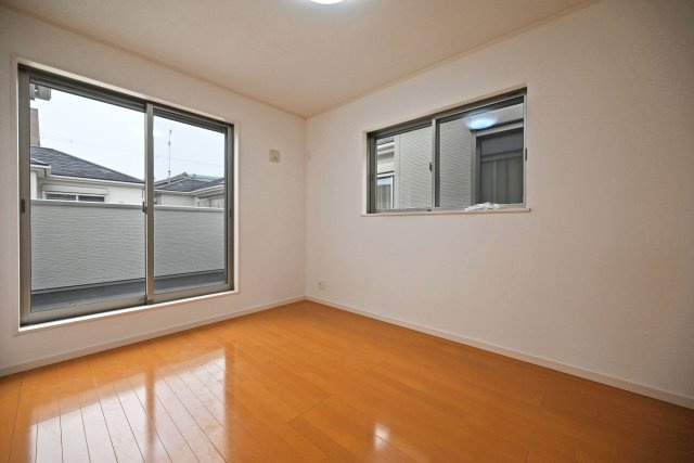 尼崎市大島1丁目中古戸建｜4LDK+駐車1台可の洋室|-洋室6帖(2F)-