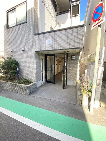 セジュール青木のエントランス