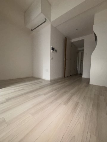 セレニテ神戸元町クレアの居間・リビング