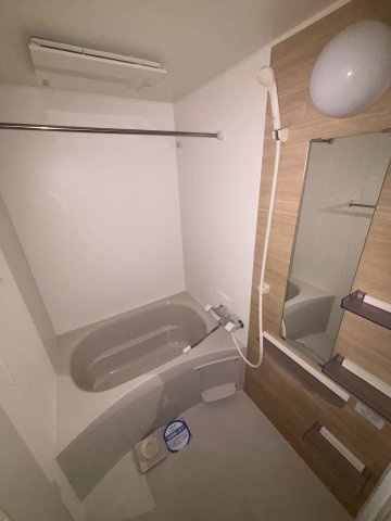 セレニテ神戸元町クレアの浴室