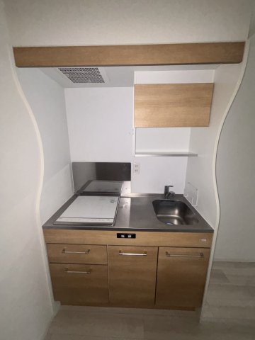 セレニテ神戸元町クレアのキッチン