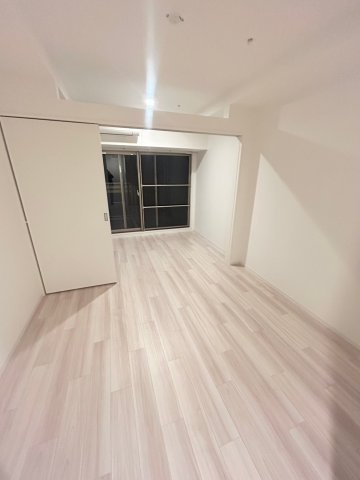 セレニテ神戸ミラクの居間・リビング