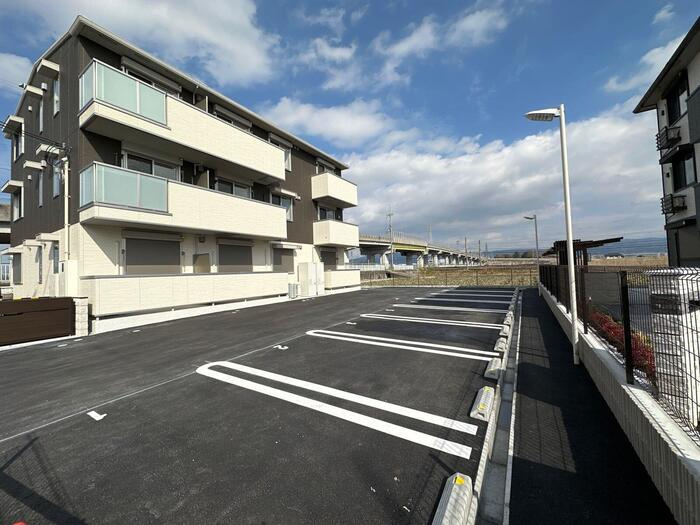 シャルマン大和郡山の駐車場