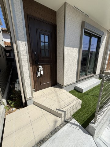 神戸市垂水区桃山台3丁目の玄関