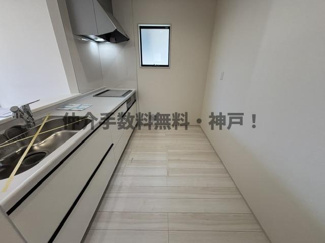 【キッチン】 | 神戸市西区竹の台3丁目　新築戸建1号棟　仲介手数料無料！ | お料理しやすいキッチンです