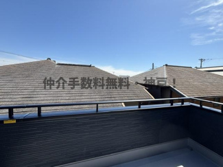 【バルコニー】 | 神戸市西区竹の台3丁目　新築戸建1号棟　仲介手数料無料！ | 外からの目が気にならないバルコニーで洗濯物が干せます