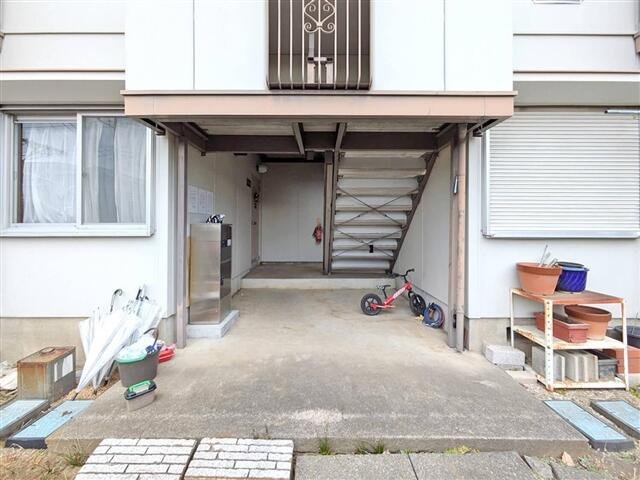 フォーブル平尾Ｂ棟のエントランス