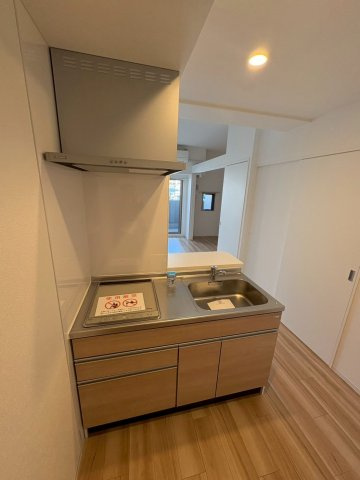 セレニテ神戸ミラクシュッドのキッチン|お料理しやすいキッチンです