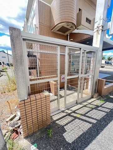 コスモ塚口の外観
