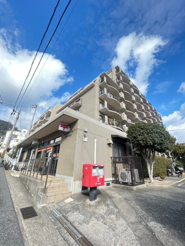 コープ野村青谷の外観