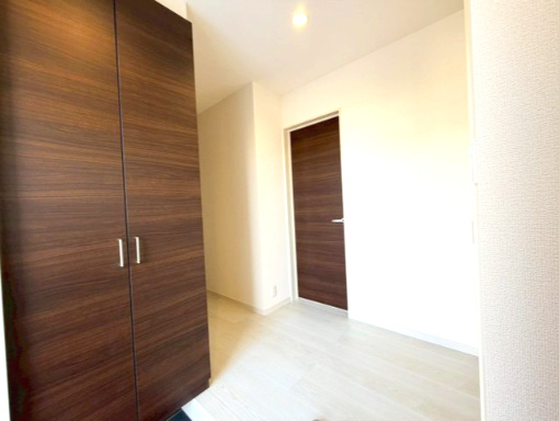 岸和田市池尻町3期全2棟リーブルガーデン　2号棟の玄関|シンプルで使いやすい玄関です