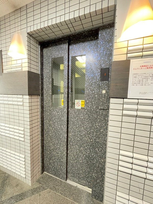 サムティ灘駅前の外観