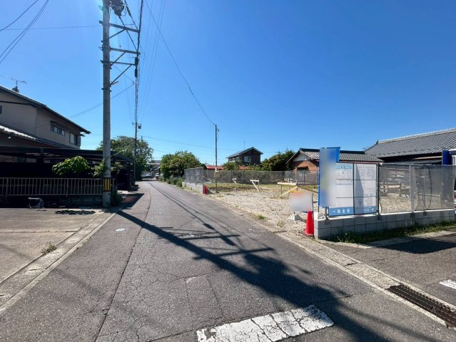 リーブルガーデン　江南市鹿子島町第三　全1区画分譲の前面道路含む現地写真|「現地（2026年5月5日）撮影」　　
■前面道路　
■ヤマダ不動産　株式会社リライフ