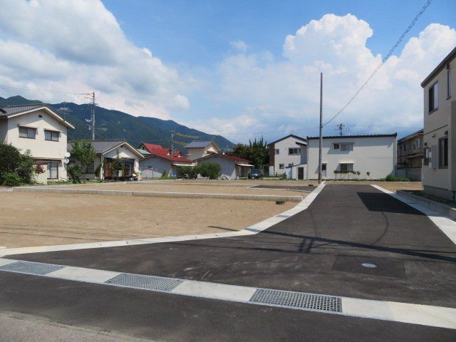 東邦ピュアコート中之条Ⅲ|位置指定道路・西側（1号地）より撮影
09/06 09:41