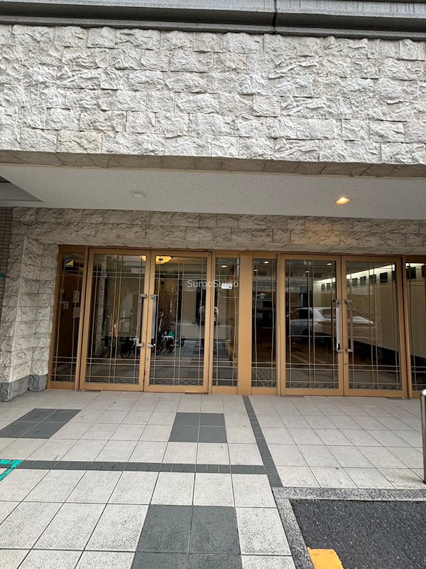 コーポYAHATAナンバ元町のエントランス|落ち着いたエントランスです