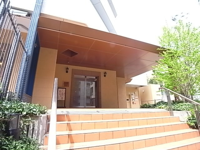 パークタワー新神戸のエントランス