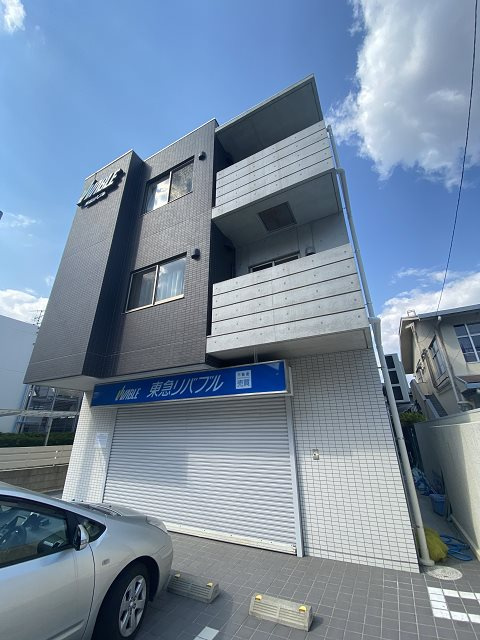 ノーブル甲子園の外観