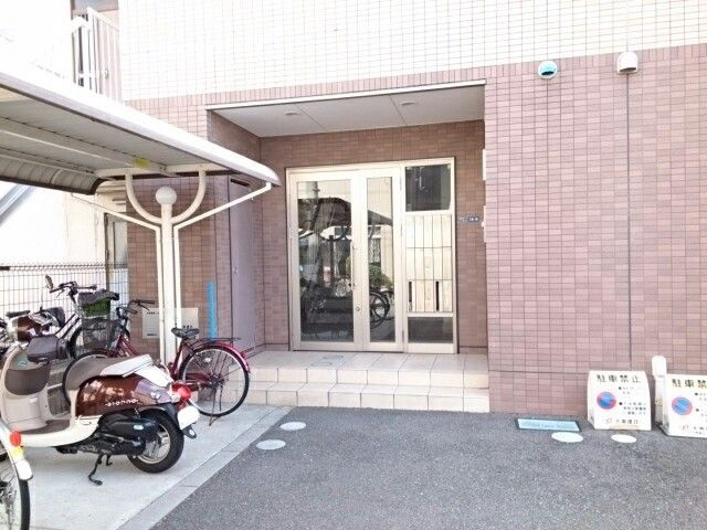 サクセス武庫川のエントランス