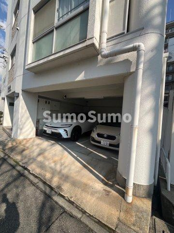 ドミール東灘の駐車場|駐車場があるので、車を買う予定の方も安心です