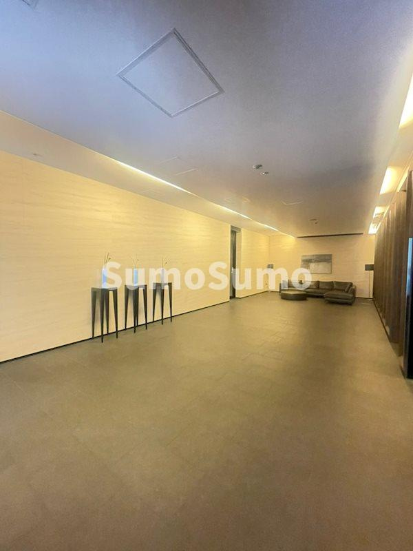 ザ・レジデンス神戸元町通のエントランス