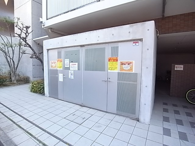 ドエル食満の外観