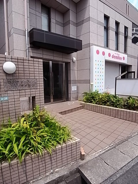 コンフォール甲子園口(二見町)の外観