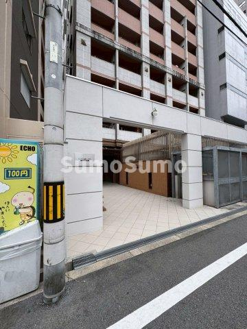 コンソラーレ土佐堀のエントランス|落ち着いたエントランスです