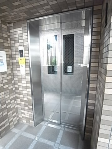 ドール魚崎のエントランス