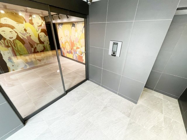 メイクスWアート横浜関内のエントランス|メイクスWアート横濱関内 