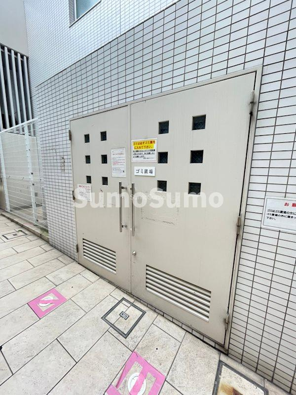 コスモリード谷町六丁目（旧 ドゥーエ谷町）の外観