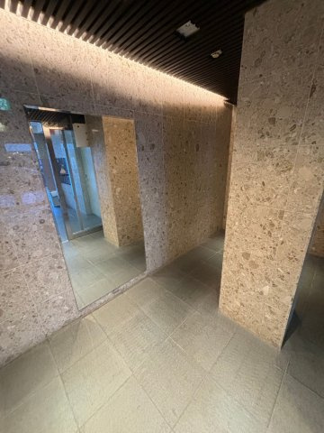 ドゥムール新町のロビー|ゆとりのあるロビーです