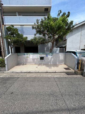 コスモ神戸サウスアヴェニューの駐車場