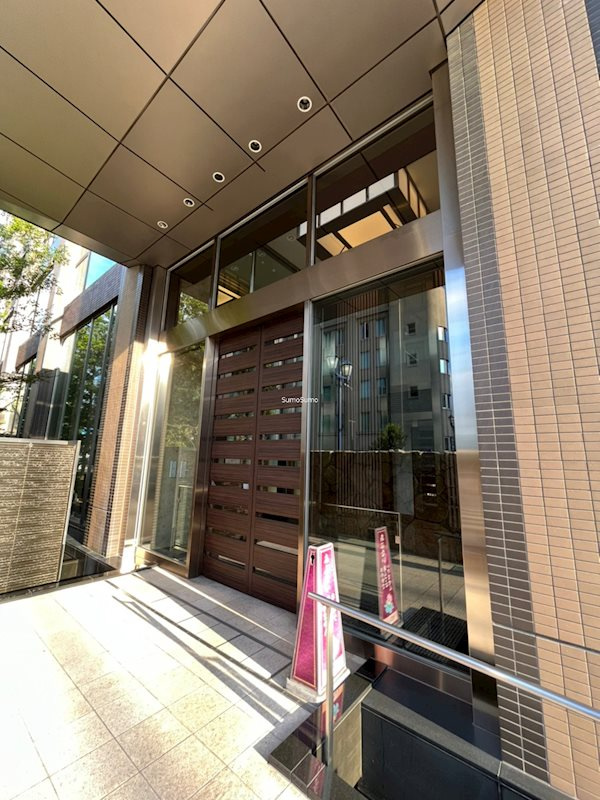 パークタワー北浜のエントランス|毎日通るエントランスはこのようになっています