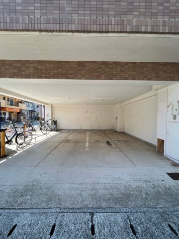コンドウマンションの駐車場